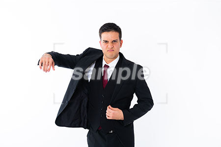 スーツを着ている外国人男性が怒る a0011071PH