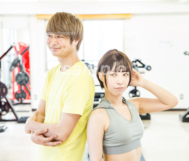 Gymに通う男性と女性 ai0070016