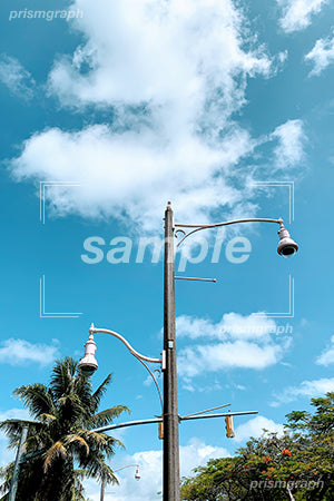 グアムの空と街灯シーン guam、旅行のイメージ b0020003PH