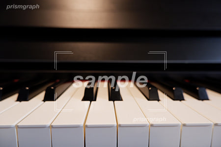 グランドピアノ 正面から撮影した b0040014PH