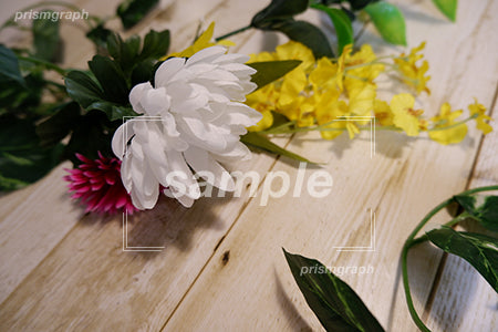 アーティフィシャルフラワーの白い花 b0080021PH