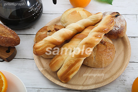 パンの朝食 c0010010PH