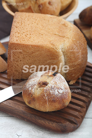 ライ麦パンと食パン１斤 c0070035PH