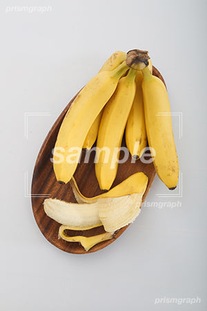 バナナを１本剥いた c0100007PH