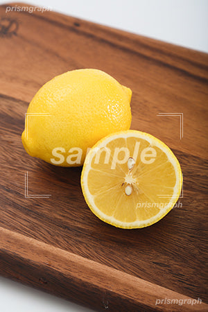 lemon（レモン）を輪切りにしたイメージ c0130034PH