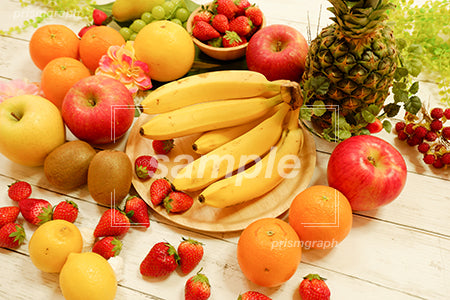 果物を色々集めたデザートシーン c0140002PH