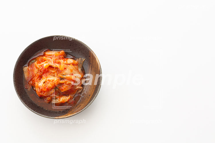 塩、白菜、唐辛子などで作ったキムチ漬け c02010